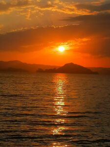 Contest TuTuscia: vince Emma, bambina di 7 anni, con il Lago di Bolsena al tramonto 1 238303417 10220119249633625 3493424784957368965 n