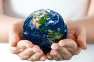 L’umanità nuova che sorge dopo il massacro della verità 1 SuoloeSalute nutrire lumanità salvaguardando ilpianeta